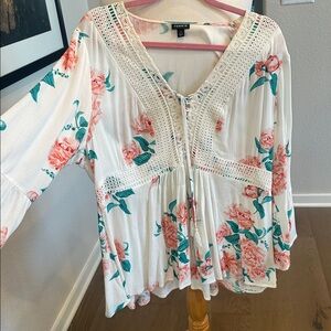 Torrid size 1 White Floral Lace-Up Top